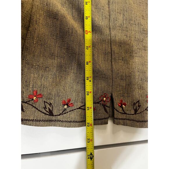 Sag Harbor 2 piece tan pant set with fall like flower embroidered on jacket/top - Picture 5 of 10